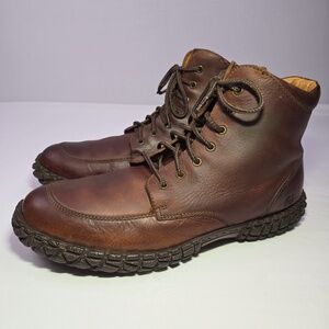 Born Nigel All-Terrain Hiker Boots – Men's 12 – Distressed Brown Leather M1286